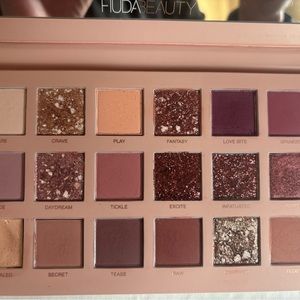 The New Nude Eyeshadow Palette